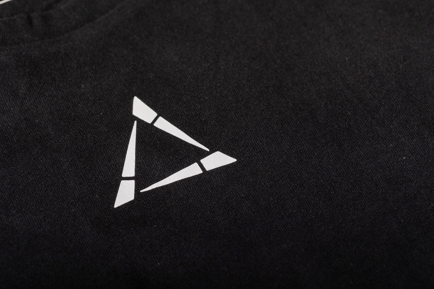 TRIANGLE-LOGO-T-shirt